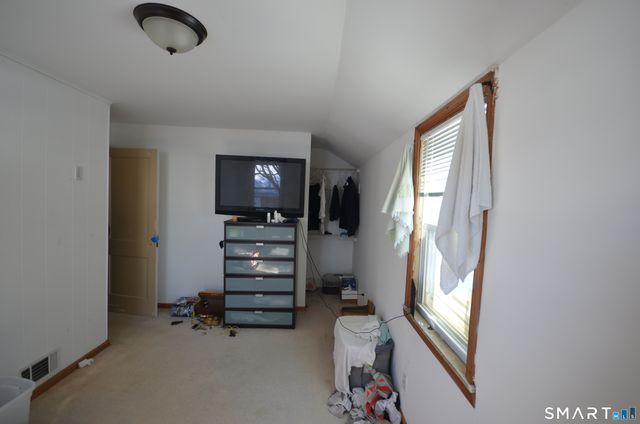 85-89 Alexander Drive, Bridgeport, CT 06606