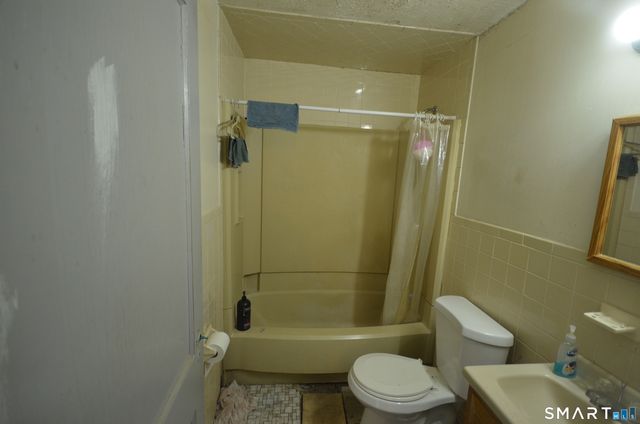 85-89 Alexander Drive, Bridgeport, CT 06606