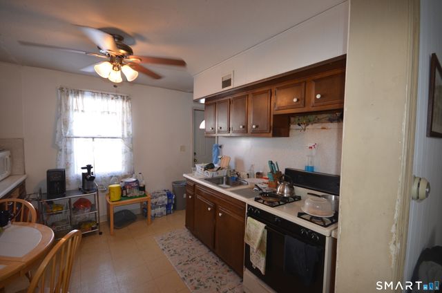 85-89 Alexander Drive, Bridgeport, CT 06606