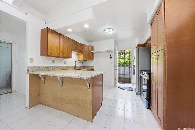 45-691 Keneke Street A, Kaneohe, HI 96744