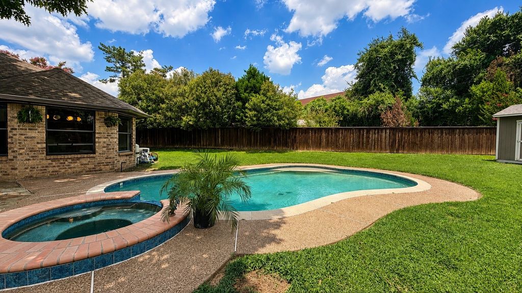902 Briarcliff Court, Arlington, TX 76012 — photo 2