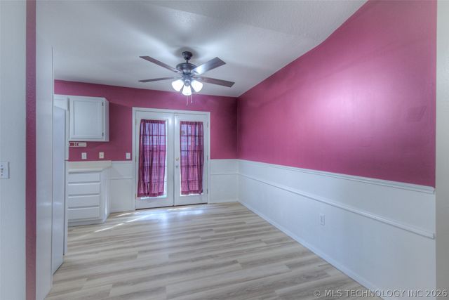 1712 W 57th Place, Tulsa, OK 74107