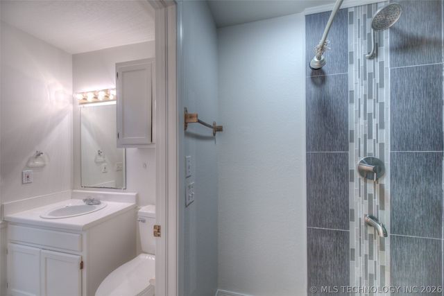 1712 W 57th Place, Tulsa, OK 74107