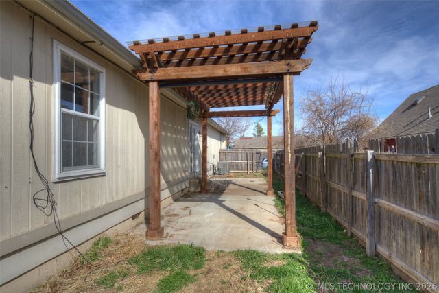 1712 W 57th Place, Tulsa, OK 74107