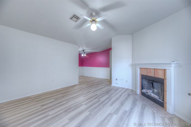 1712 W 57th Place, Tulsa, OK 74107