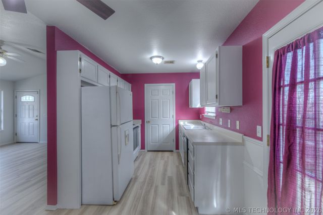 1712 W 57th Place, Tulsa, OK 74107