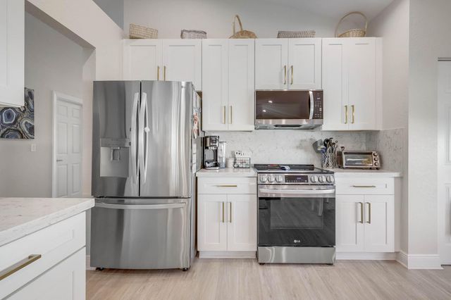 5641 Fountains Drive S, Lake Worth, FL 33467