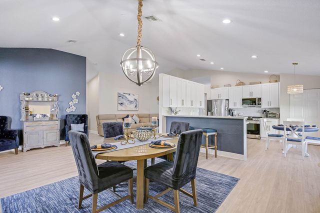 5641 Fountains Drive S, Lake Worth, FL 33467