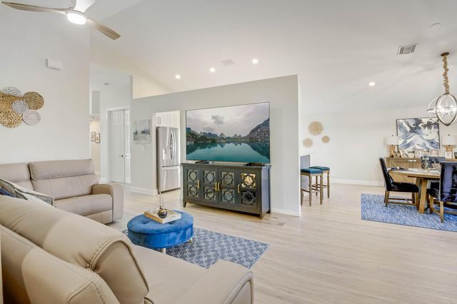 5641 Fountains Drive S, Lake Worth, FL 33467