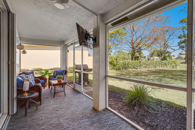 5641 Fountains Drive S, Lake Worth, FL 33467