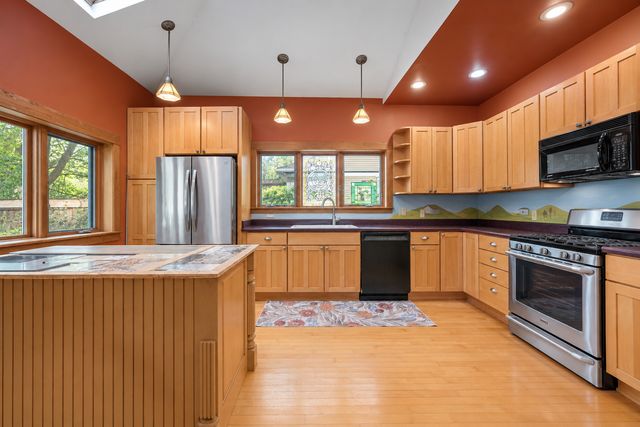 620 Clinton Avenue, Oak Park, IL 60304