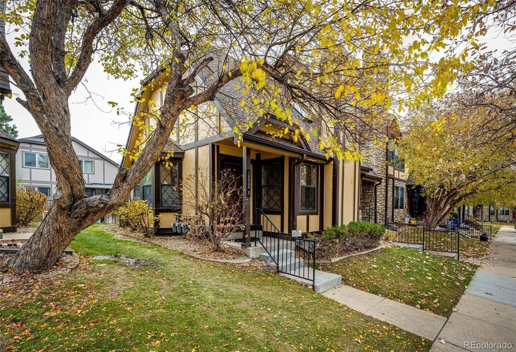 18538 E Whitaker Circle E, Aurora, CO 80015