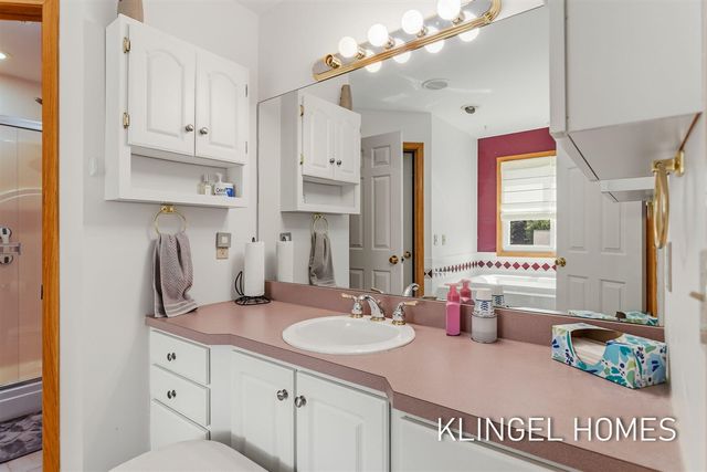 11984 Chickory Drive, Grand Haven, MI 49417