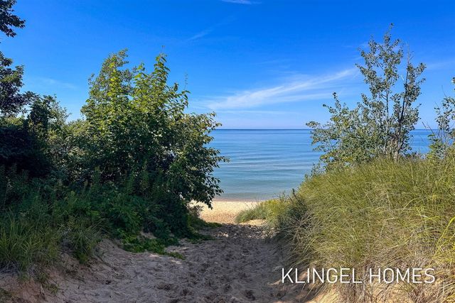 11984 Chickory Drive, Grand Haven, MI 49417