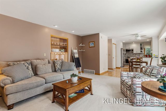 11984 Chickory Drive, Grand Haven, MI 49417