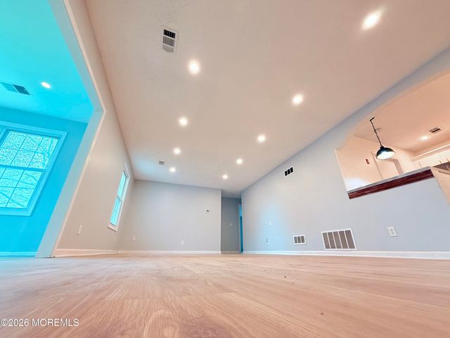 18-5 Augusta Court 5, Freehold, NJ 07728