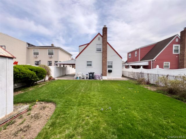 12020 201 Place, Saint Albans, NY 11412