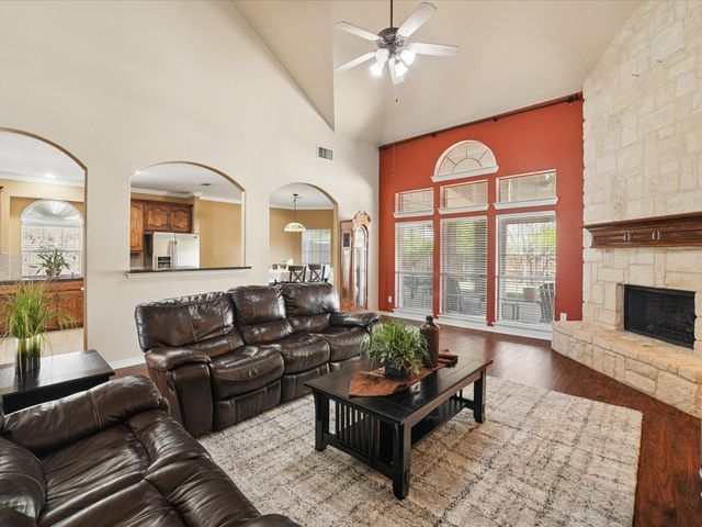 2824 Gillespie Lane, Grand Prairie, TX 75052