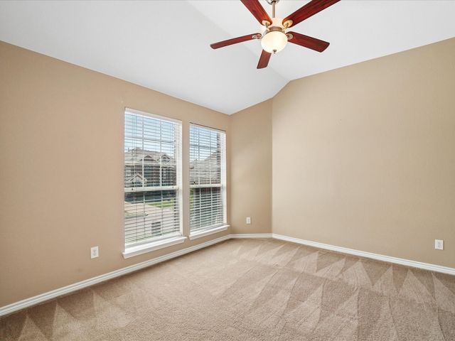 2824 Gillespie Lane, Grand Prairie, TX 75052