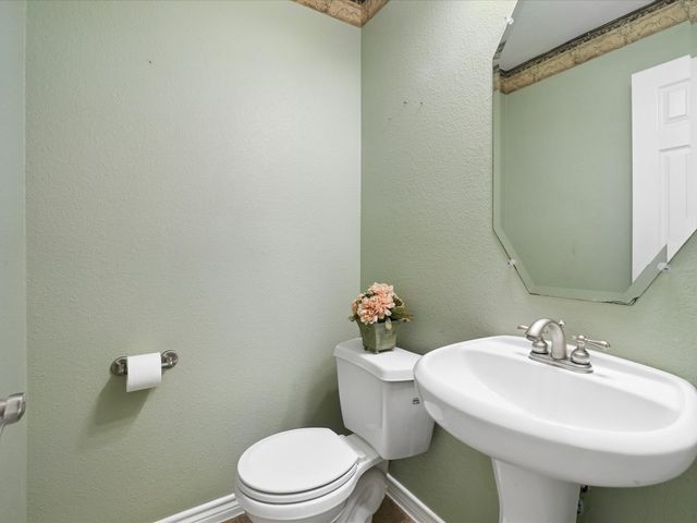 2824 Gillespie Lane, Grand Prairie, TX 75052