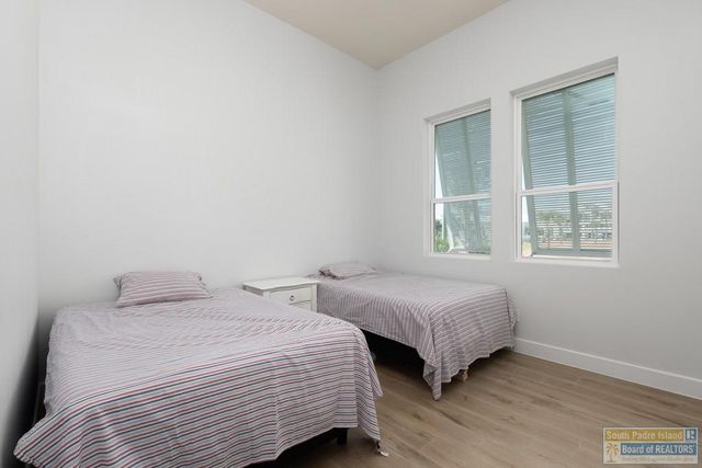 8414 Main St., South Padre Island, TX 78597