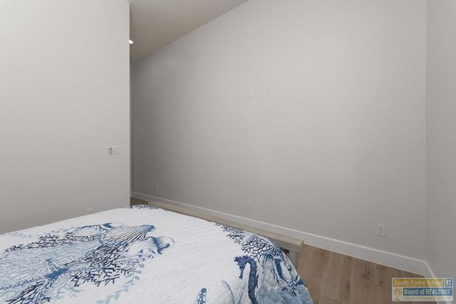 8414 Main St., South Padre Island, TX 78597