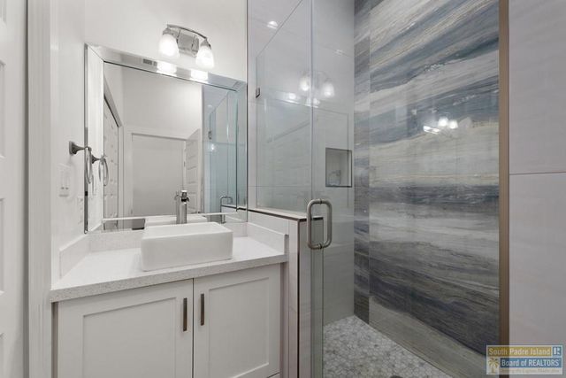 8414 Main St., South Padre Island, TX 78597