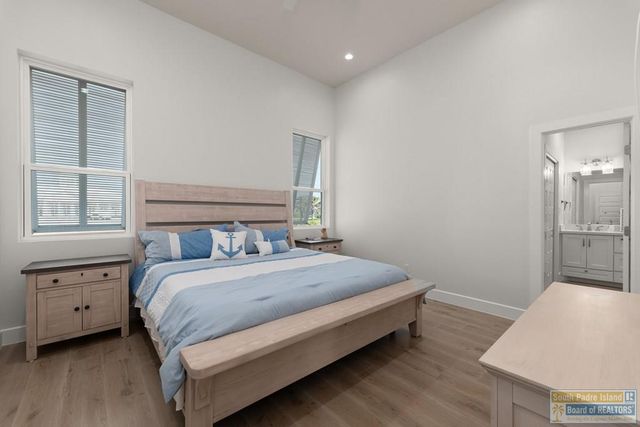 8414 Main St., South Padre Island, TX 78597