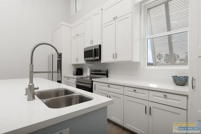 8414 Main St., South Padre Island, TX 78597