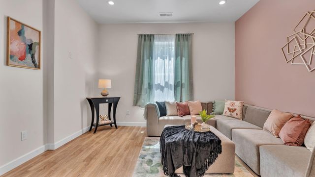 415 Arno Street SE, Albuquerque, NM 87102