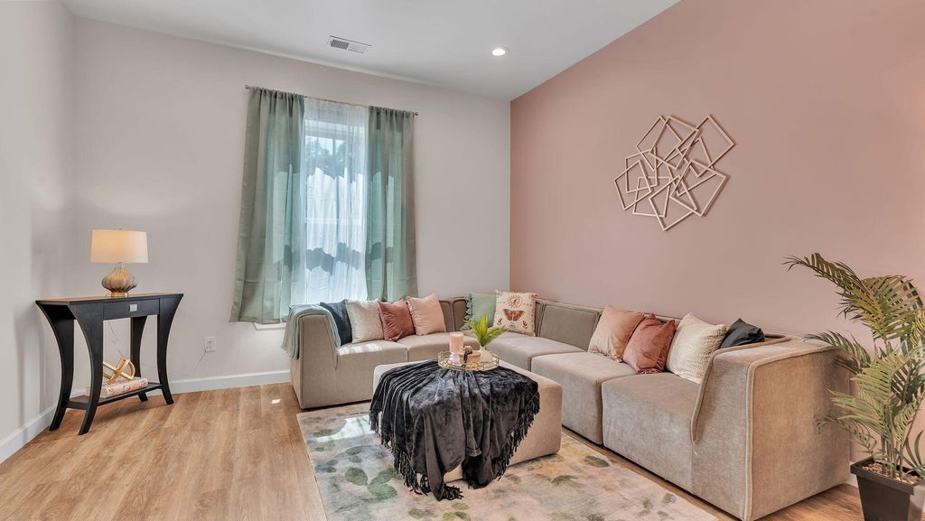 415 Arno Street SE, Albuquerque, NM 87102