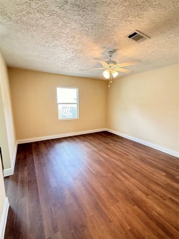 1917 Utah Street, Baytown, TX 77520