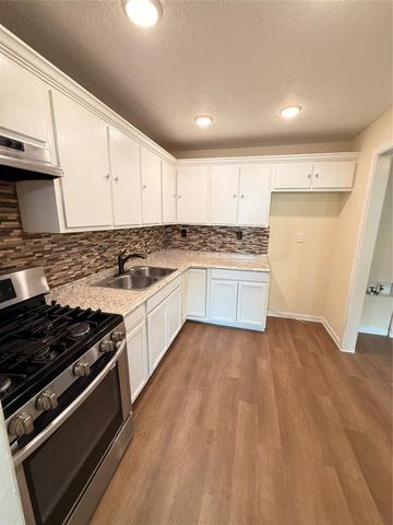 1917 Utah Street, Baytown, TX 77520