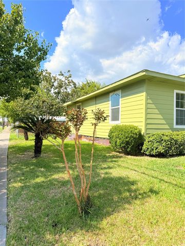 1917 Utah Street, Baytown, TX 77520