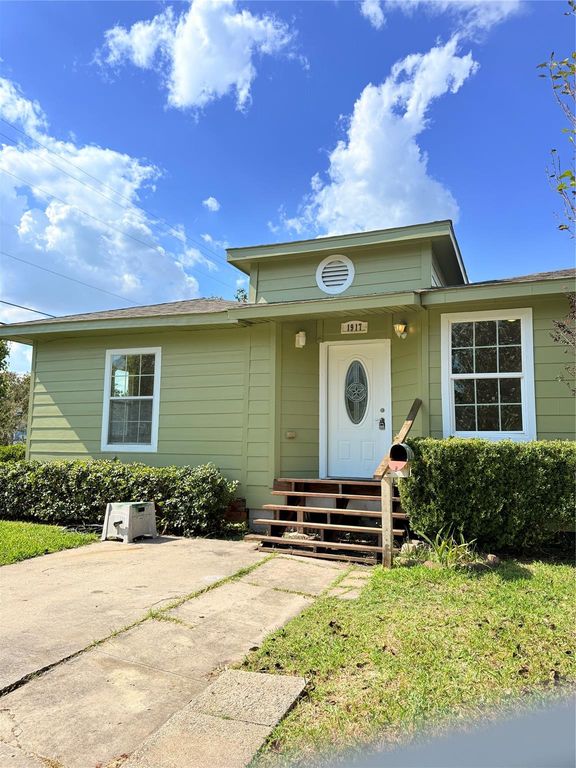 1917 Utah Street, Baytown, TX 77520