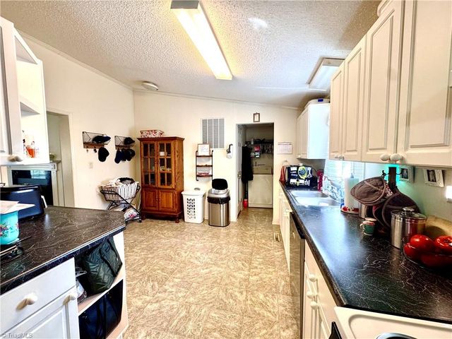 184 Silver Pine Trail, Thurmond, NC 28683