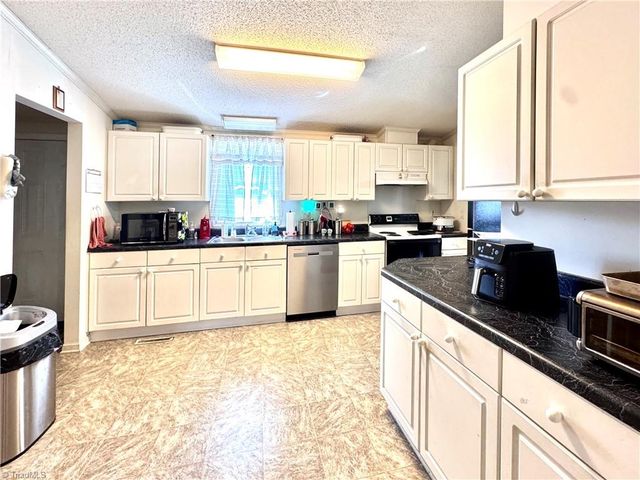 184 Silver Pine Trail, Thurmond, NC 28683