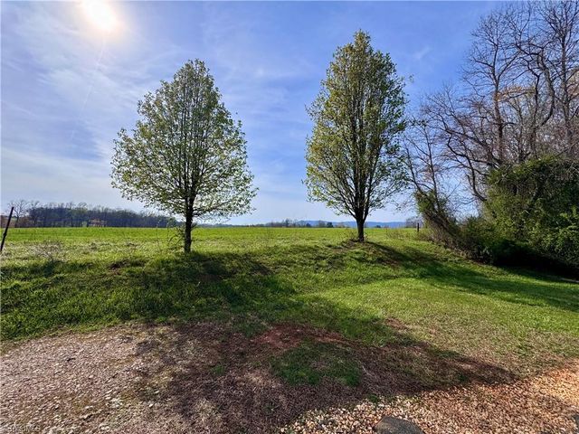 184 Silver Pine Trail, Thurmond, NC 28683