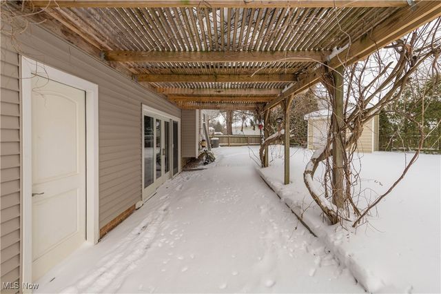 1185 Dellwood Drive, Westlake, OH 44145