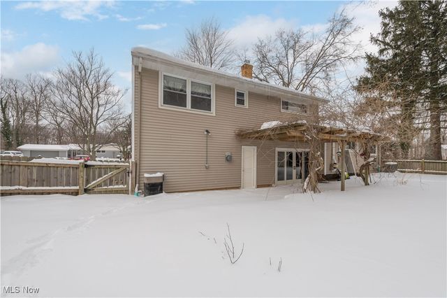 1185 Dellwood Drive, Westlake, OH 44145