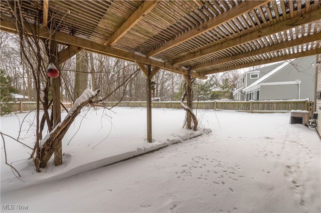 1185 Dellwood Drive, Westlake, OH 44145