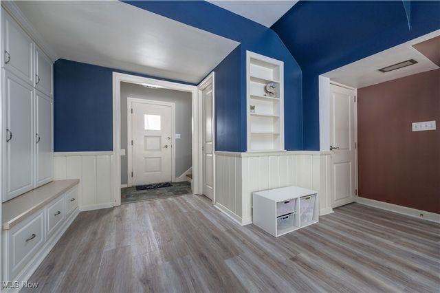 1185 Dellwood Drive, Westlake, OH 44145