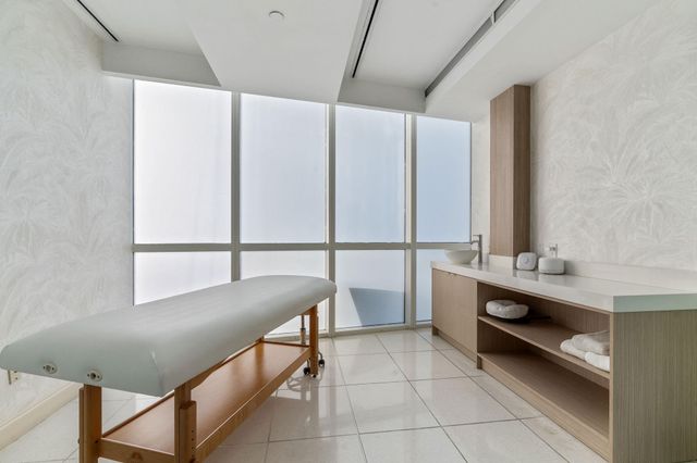 18101 Collins Ave 801, Sunny Isles Beach, FL 33160