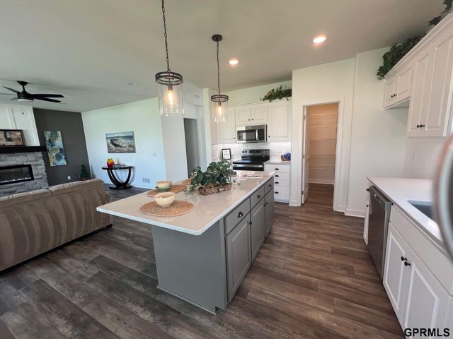 12033 Daniell Road, Bellevue, NE 68123