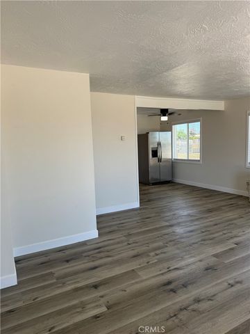 9966 Locust Avenue, Hesperia, CA 92345
