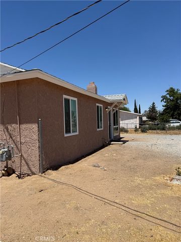 9966 Locust Avenue, Hesperia, CA 92345