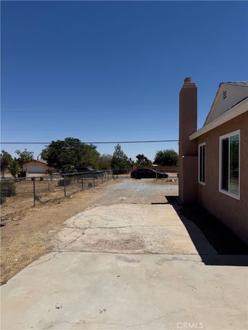 9966 Locust Avenue, Hesperia, CA 92345