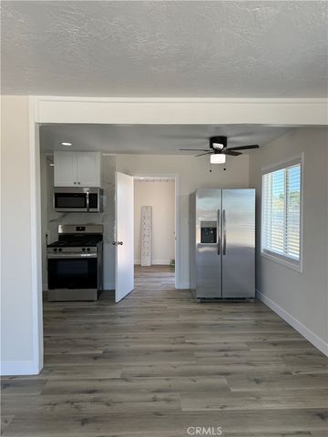 9966 Locust Avenue, Hesperia, CA 92345