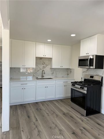9966 Locust Avenue, Hesperia, CA 92345