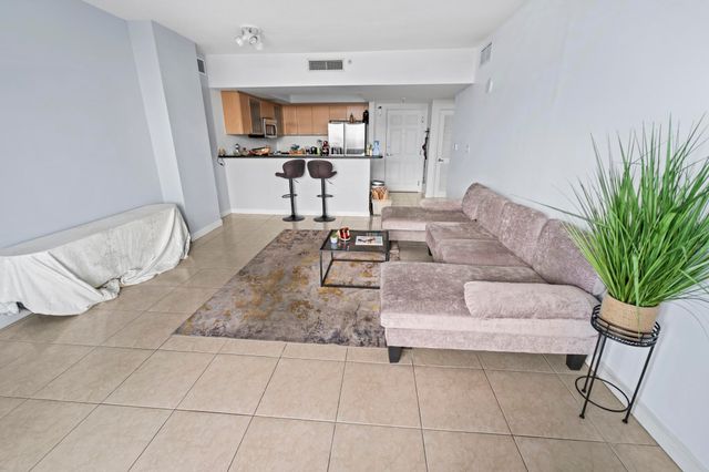 140 S Dixie Highway 813, Hollywood, FL 33020